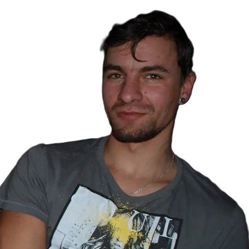 Мастер по ремонту окон компании "Окна Глобус" Егор