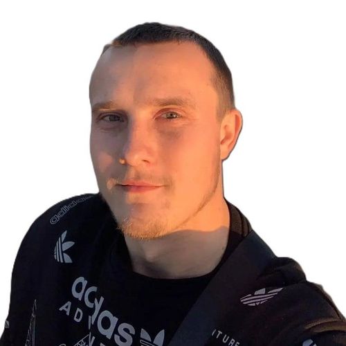 Мастер по ремонту окон компании "Окна Глобус" Игорь