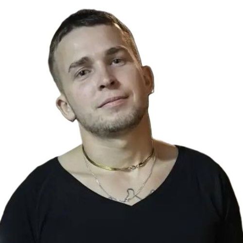 Начальник гарантийного отдела компании "Окна Глобус" Пётр